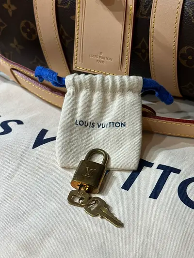 geanta-2.jpg