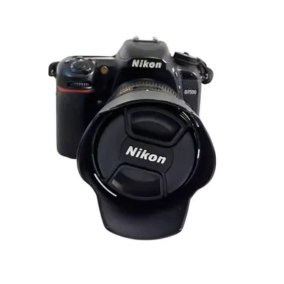Aparat foto Nikon D7500 cu obiectiv  ~Liquid Money Așii Amanetului
