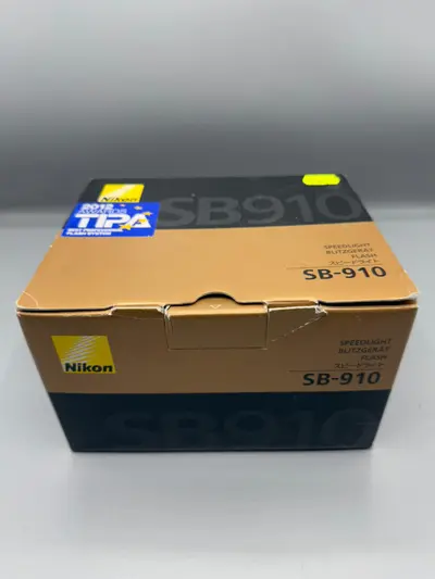 Nikon Speedlight SB-910 3