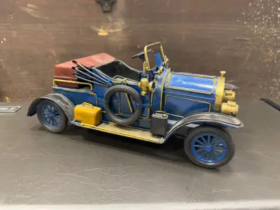 Macheta masina vintage 3