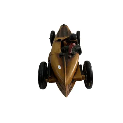 Macheta Masina cu pilot de curse din lemn 3