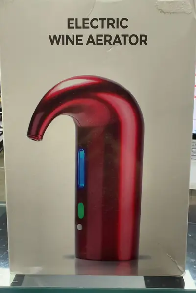 Dispenser/decantor electric automat smart pentru vin