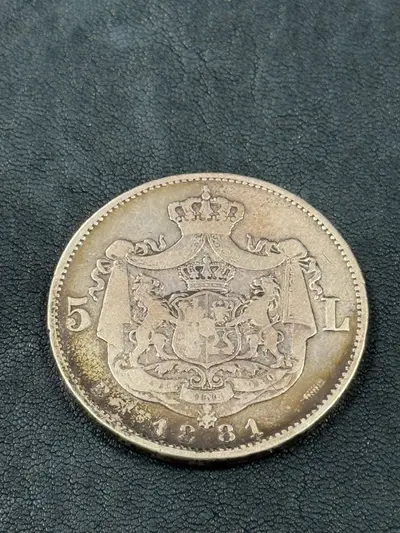 Moneda 5 lei