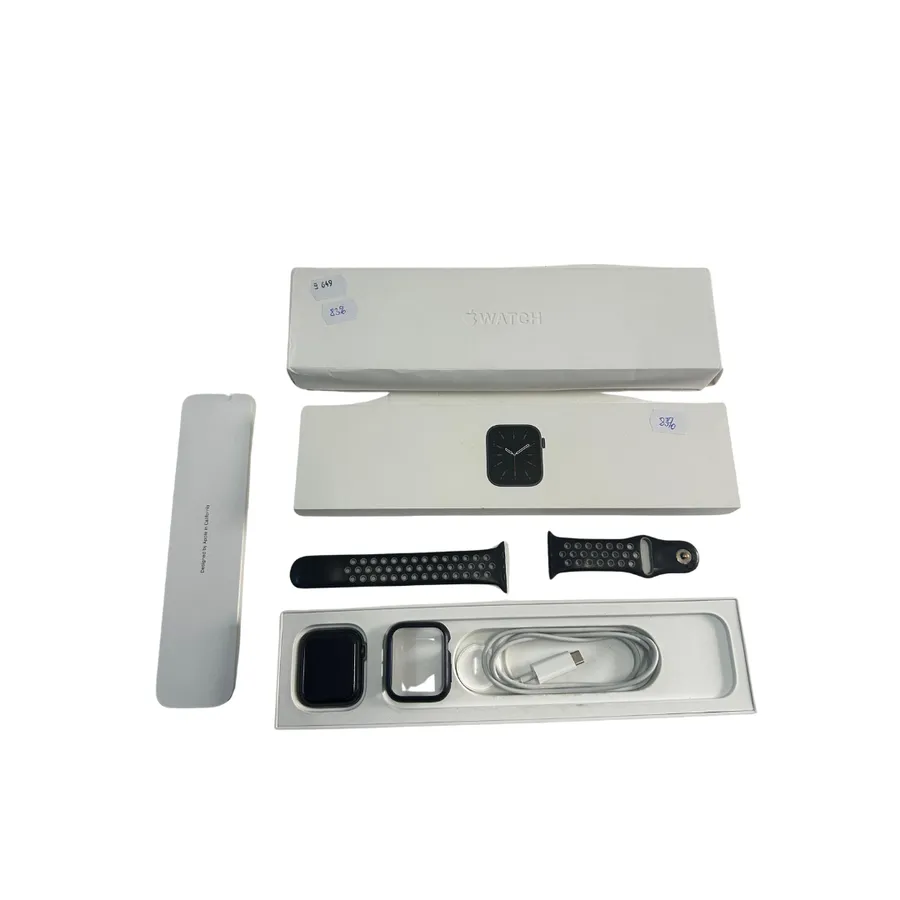 Apple Watch Series 6, 44mm, GPS, 83% baterie