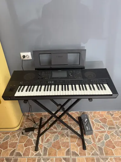 Orga YAMAHA PSR SX900