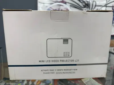 Videoproiector nou