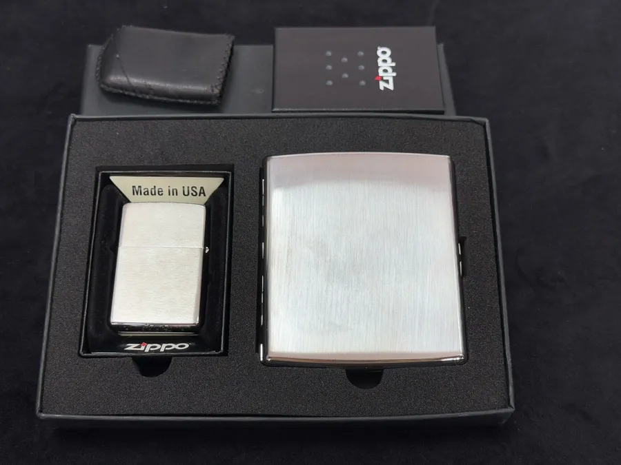 Set Zippo nou