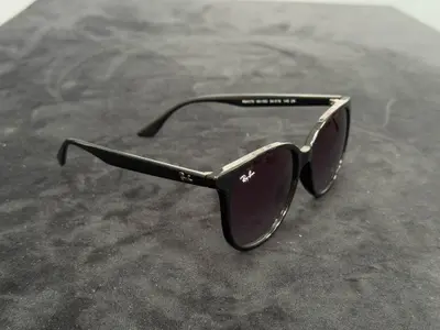 2 perechi ochelari de soare Ray-Ban 3