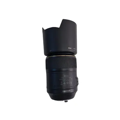Nikon AF-S Micro Nikkor 105mm f/2.8G  ED VR 3