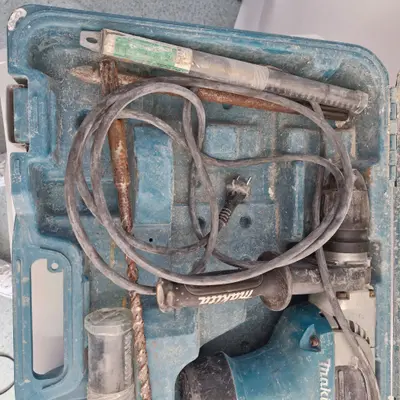 Makita HR4002 ciocan rotopercutor si demolator electric 2