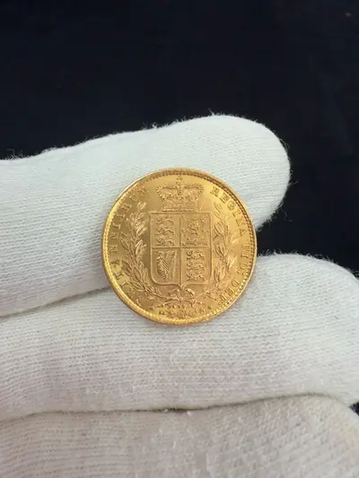 Moneda aur 22 k Victoria Dei Gratia 3
