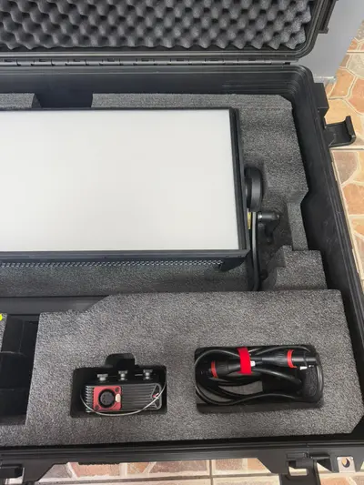 Panou led Aputure Nova P600c panou LED RGBWW 3
