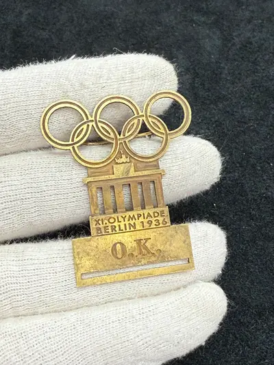 Insigna nazista olimpiada 1936 piesa de colectie