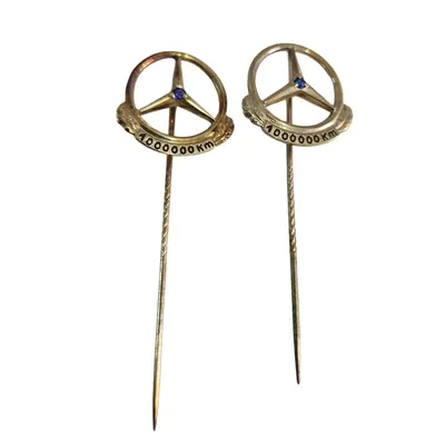 Insigna Vintage Mercedes Benz 1.000.000 KM gold  Stick Pin 2