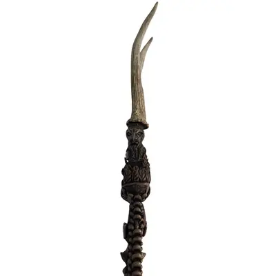 Sabie decorativă unicat cu teacă sculptată și mâner din corn de cerb – 70 cm 7