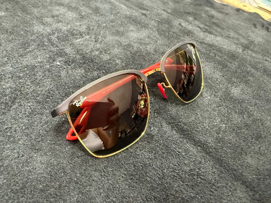 Ochelari de soare noi Ray Ban nou cu toc inclus