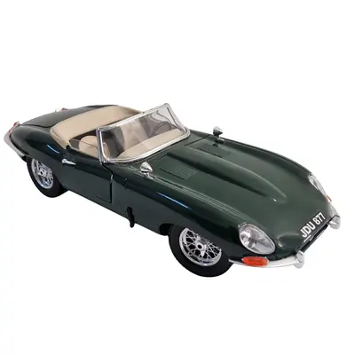 Macheta Bburago 1:18 Jaguar E Cabrio 1961