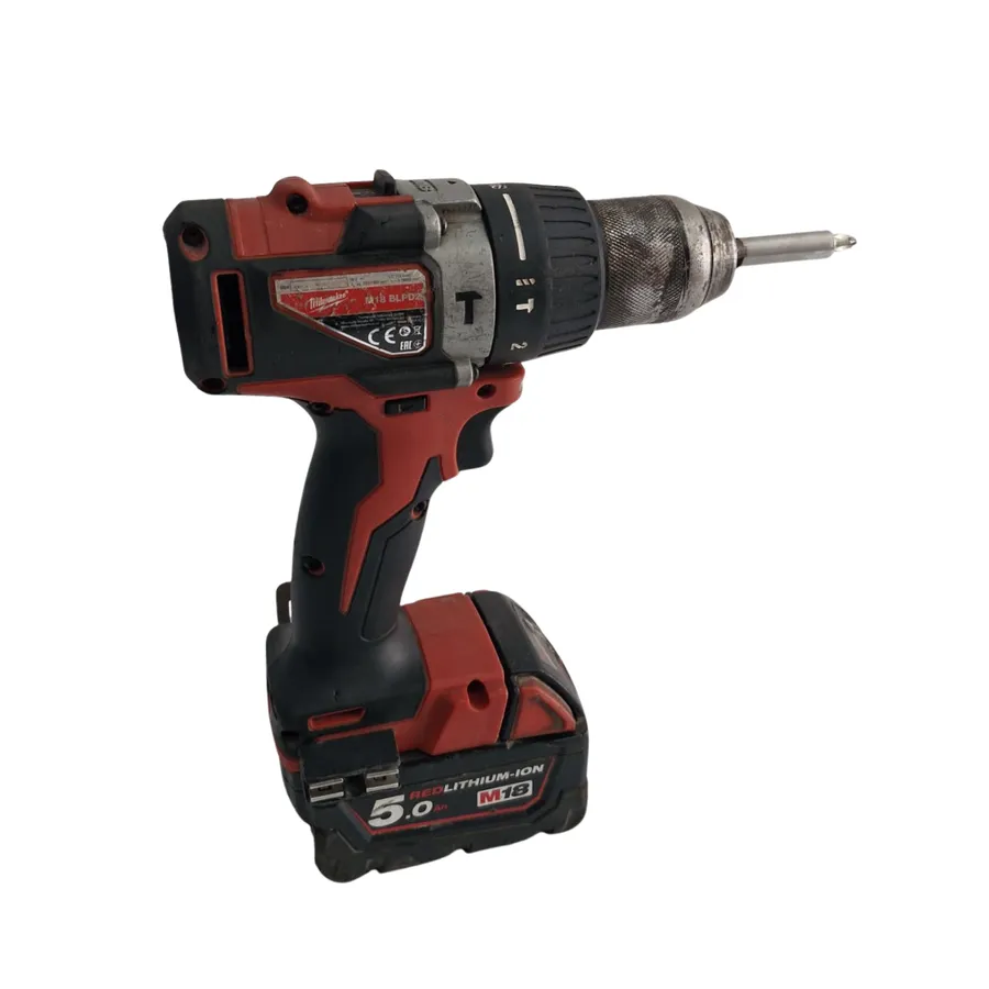 Masina de gaurit cu percutie Milwaukee M18 BLPD2 cu acumulator