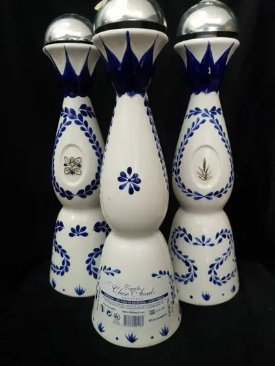Sticle Tequila Clase Azul din porțelan