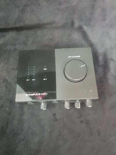 Komplete Audio 2 3
