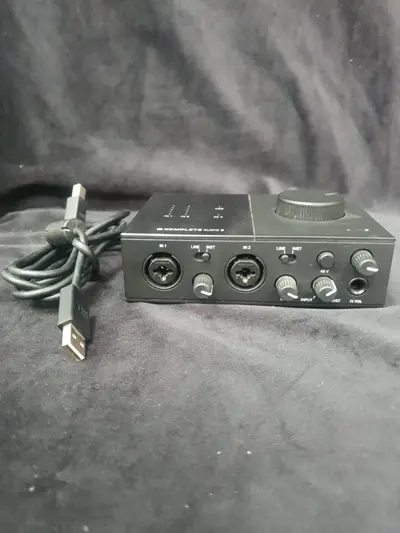 Komplete Audio 2 5