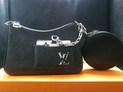 Geantă Louis Vuitton