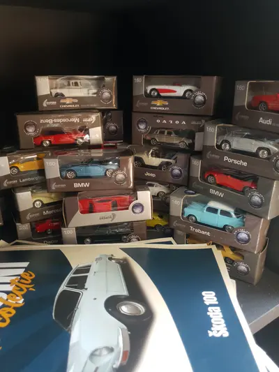 Set de mașini de colecție în miniatură