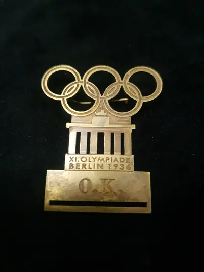 Insignă nazistă din Olimpiada Berlin 1936