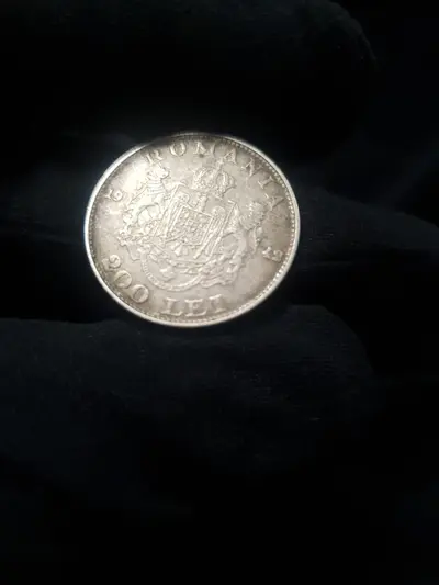 Monedă românească de 200 Lei din 1942 2