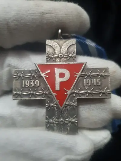 Crucea de la Auschwitz 2