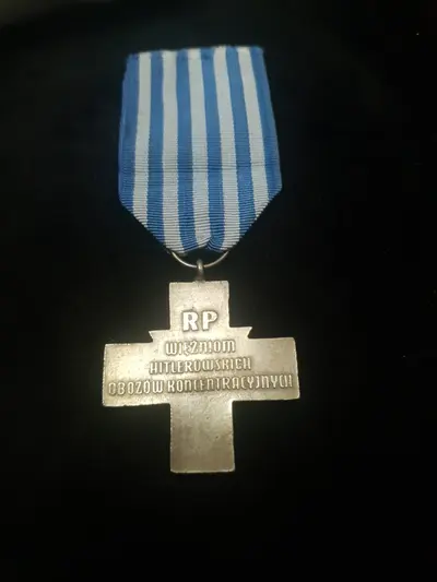 Crucea de la Auschwitz 4
