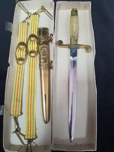 Stilet militar ceremonial
