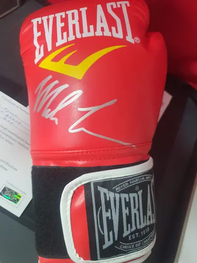Manusa MiKe Tyson Semnata 5