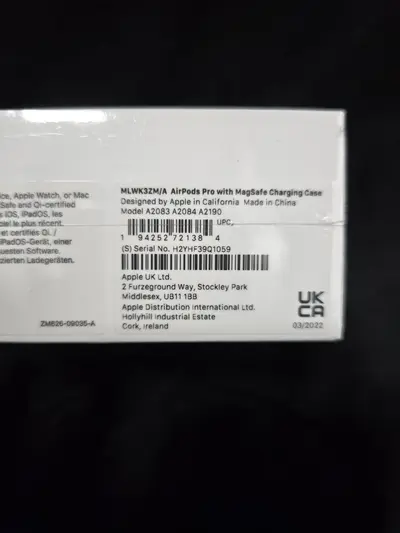 Apple AirPods Pro cu MagSafe Charging Case 3