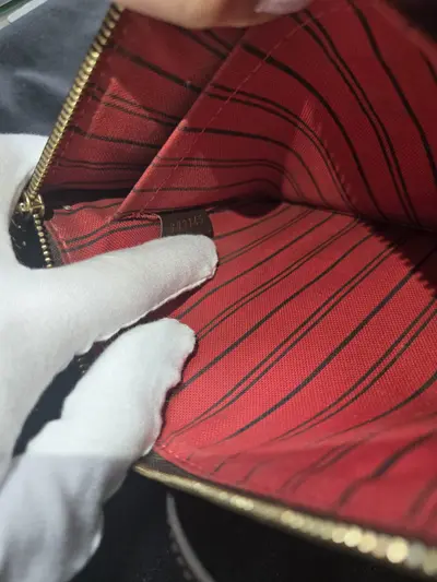 Borsetă Louis Vuitton 4