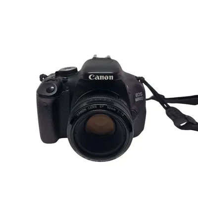 Aparat foto DSLR Canon EOS 600D, obiectiv 50mm AF 2