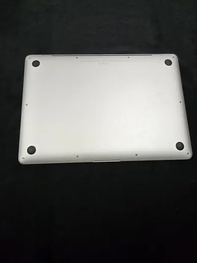 MacBook Air 13" (2020) – 8GB RAM, 256GB SSD 4