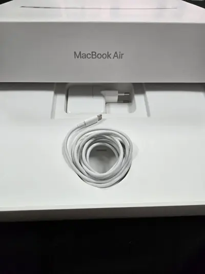 MacBook Air 13" (2020) – 8GB RAM, 256GB SSD 5