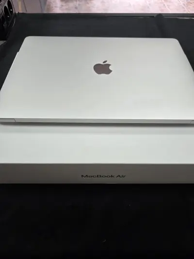 MacBook Air 13" (2020) – 8GB RAM, 256GB SSD 7