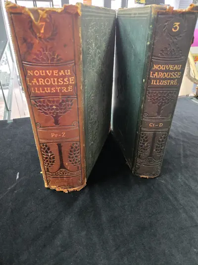 Set complet de volume „Nouveau Larousse Illustré” 5