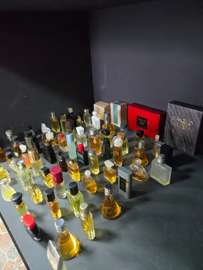 Colecție de parfumuri – Miniaturi vintage & clasice 3