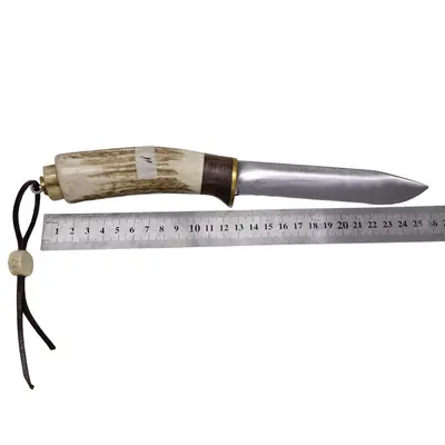 Cuțit de vânătoare handmade cu mâner din corn și glonț decorativ 3