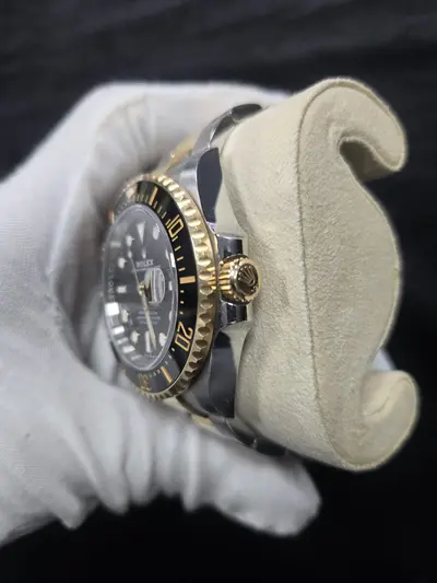 Rolex Sea-Dweller, 43mm 3