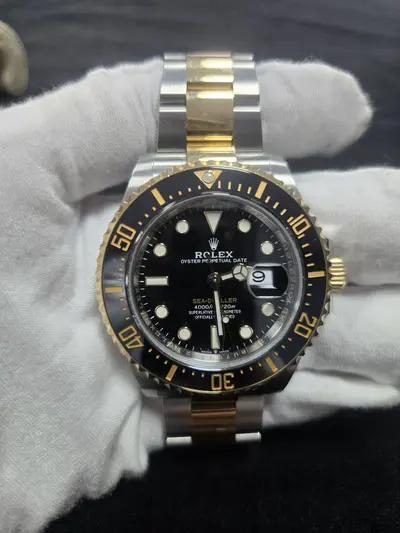 Rolex Sea-Dweller, 43mm 9