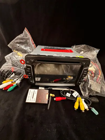 Unitate de navigație multimedia auto 3