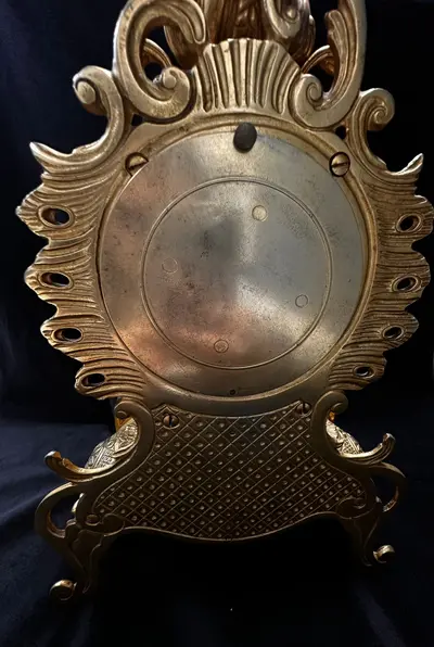 Ceas de șemineu (mantel clock) realizat în stil Rococo 5