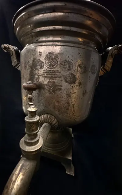 Samovar pentru prepararea ceaiului din secolul al XIX-lea 3