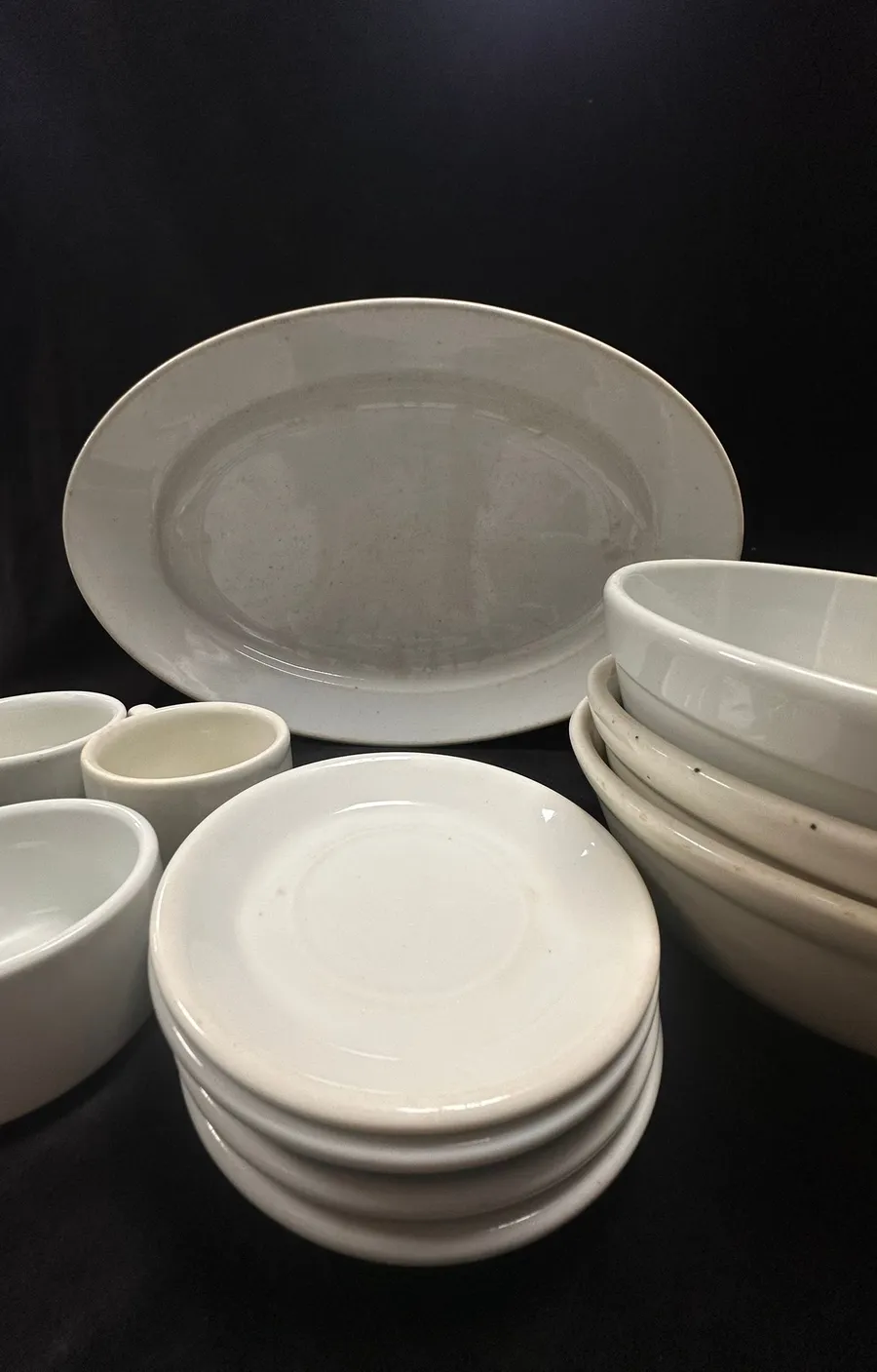Veselă ceramică albă
