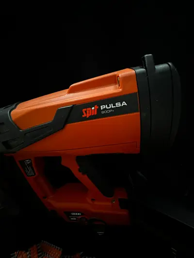 Pistol profesional de fixare Spit Pulsa 800P+ 2
