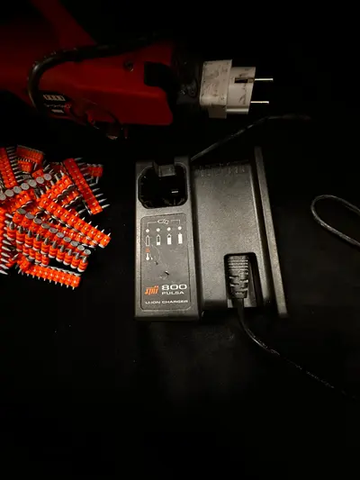 Pistol profesional de fixare Spit Pulsa 800P+ 3